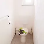 Schoene, Private آلين